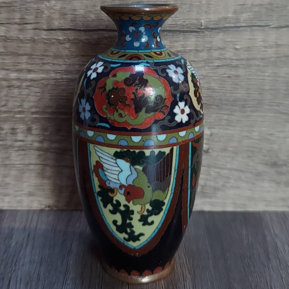 Cloissone vase with dragon and phoenix motif